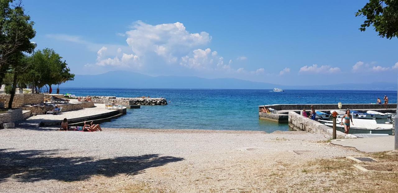 Pure Relax Apartment Malinska Bagian luar foto
